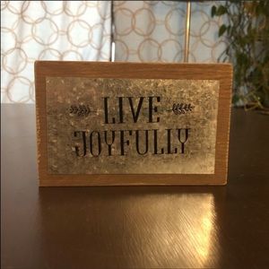 ‘Live joyfully’ Metal & Wooden Shelf Sitter NWT